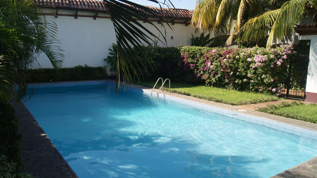 Hotel Cacique Adiact Leon Luaran gambar