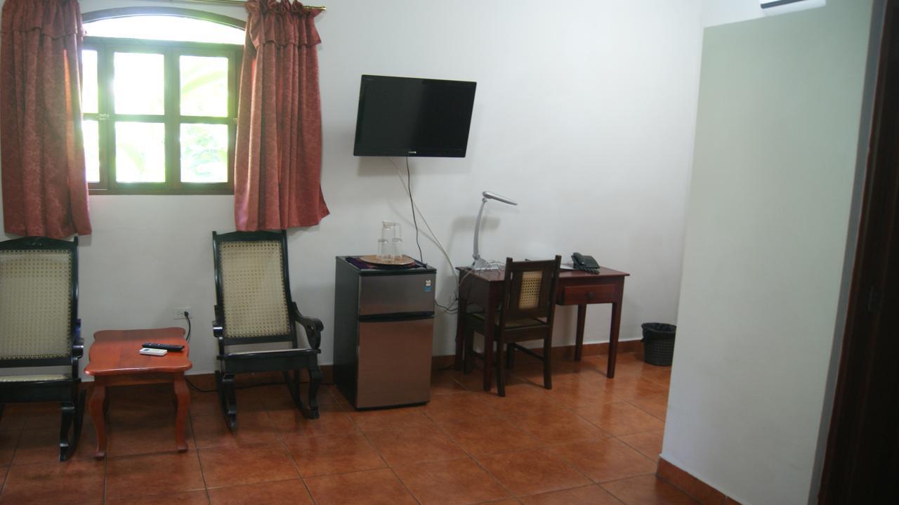 Hotel Cacique Adiact Leon Luaran gambar
